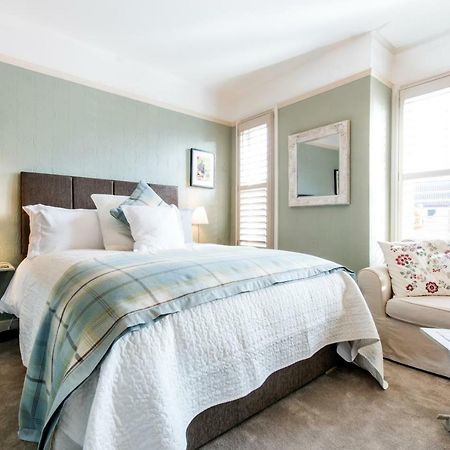 April House Weybridge - Boutique Guesthouse Exterior photo